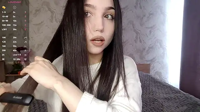 Qwami Amie online show from April 29, 2026, 7:56 am