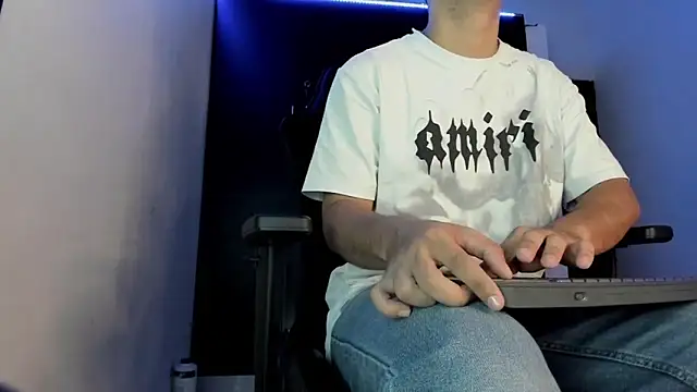 Liam Mateo online show from July 10, 2026, 5:07 am