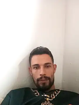 Snapshot of leobct555 chatting on December 17, 2025, 8:36 pm leobct555 online show from December 17, 2025, 8:36 pm