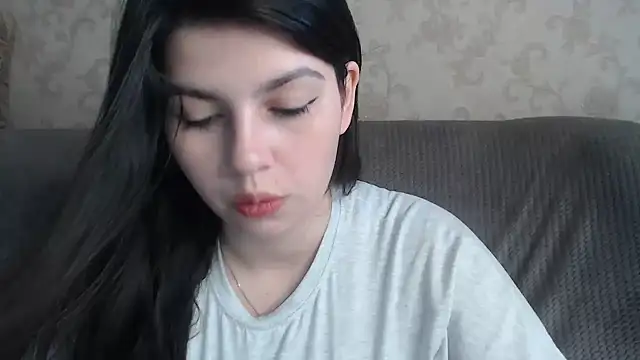 Snapshot of KisaModel chatting on July 4, 2026, 5:03 am KisaModel online show from July 4, 2026, 5:03 am