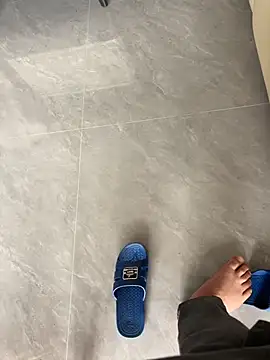 Snapshot of qwe522522 chatting on March 7, 2026, 5:14 am qwe522522 online show from March 7, 2026, 5:14 am