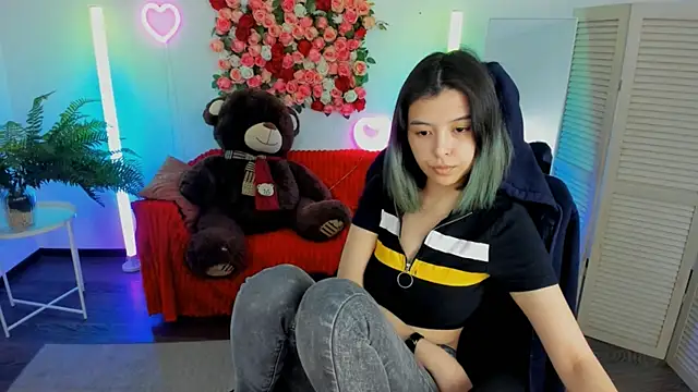 SirenMystiq online show from June 15, 2026, 10:15 am