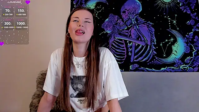 XxxCosmicBitch online show from January 14, 2026, 6:22 pm