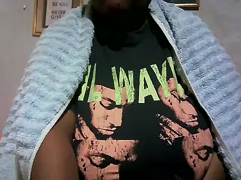Snapshot of sweetmilkylady chatting on July 18, 2026, 4:43 am sweetmilkylady online show from July 18, 2026, 4:43 am