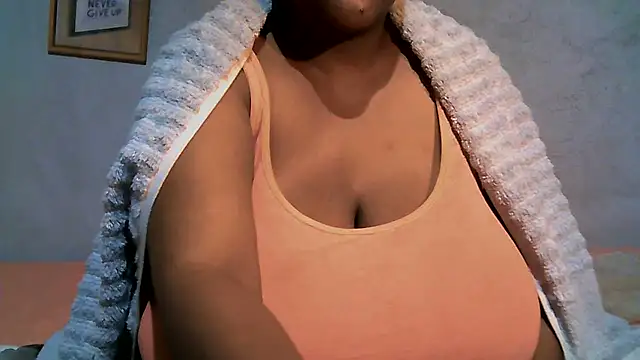 Snapshot of sweetmilkylady chatting on July 7, 2026, 3:42 am sweetmilkylady online show from July 7, 2026, 3:42 am