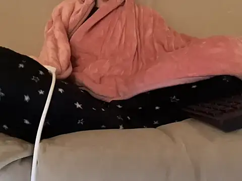 ijustturned18today online show from February 16, 2026, 6:56 am