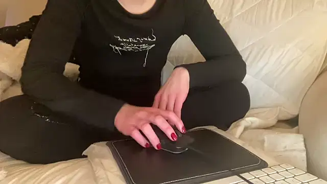 ijustturned18today online show from January 14, 2026, 4:32 pm