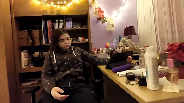 Mona Slearys online show from January 16, 2026, 11:20 pm