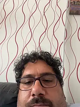 Snapshot of P0rco89 chatting on July 10, 2026, 2:50 pm P0rco89 online show from July 10, 2026, 2:50 pm