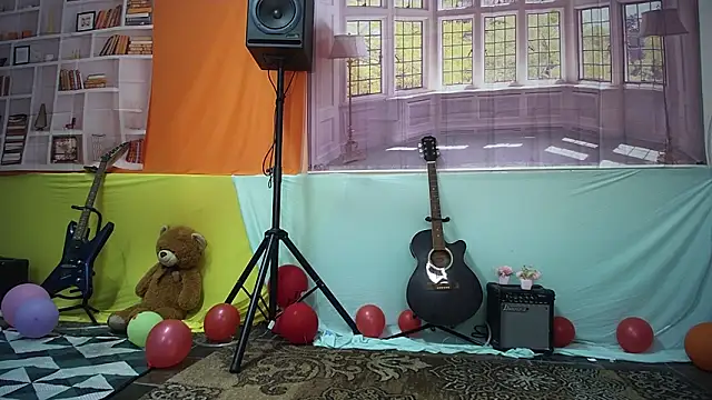 Snapshot of moghelslay chatting on February 16, 2026, 10:18 pm moghelslay online show from February 16, 2026, 10:18 pm