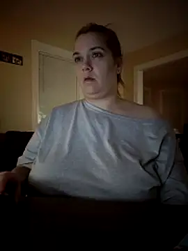 Aria423 online show from April 8, 2026, 2:13 am