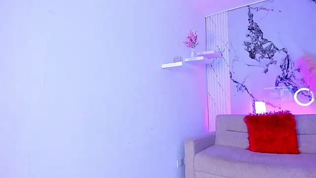 AriadnaLoren online show from January 6, 2026, 9:08 pm