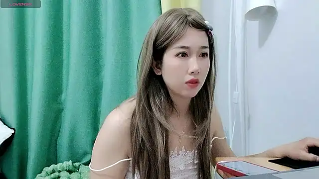 Leila-11 online show from March 5, 2026, 1:02 am