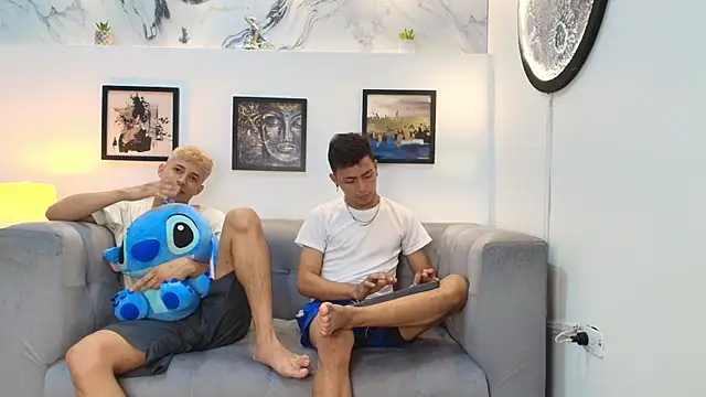 YOUNG GUYS1 online show from December 21, 2025, 1:19 am