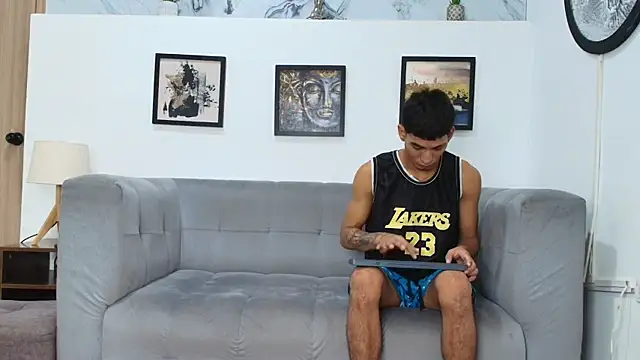 HORNY PRETTY online show from February 18, 2026, 3:26 am