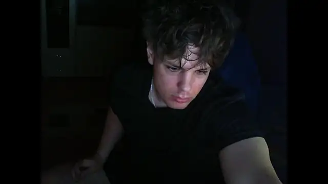 GymGuy0505 online show from January 17, 2026, 10:46 pm