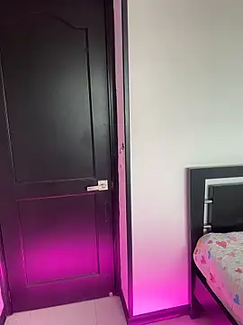 Snapshot of Annyhathatway chatting on December 20, 2025, 3:37 pm Annyhathatway online show from December 20, 2025, 3:37 pm