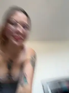 Snapshot of Annyhathatway chatting on December 17, 2025, 8:25 pm Annyhathatway online show from December 17, 2025, 8:25 pm