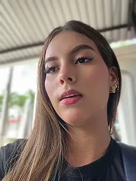 Snapshot of Valeria-escobar chatting on July 8, 2026, 1:23 pm Valeria-escobar online show from July 8, 2026, 1:23 pm