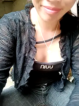 Snapshot of little-effy chatting on July 27, 2026, 10:55 am little-effy online show from July 27, 2026, 10:55 am