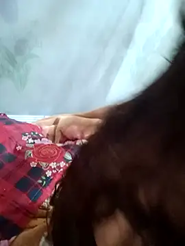 Snapshot of little-effy chatting on July 19, 2026, 1:41 pm little-effy online show from July 19, 2026, 1:41 pm