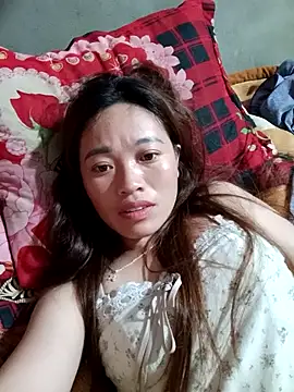 Snapshot of little-effy chatting on June 26, 2026, 12:00 pm little-effy online show from June 26, 2026, 12:00 pm