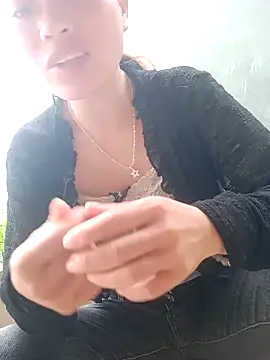 Snapshot of little-effy chatting on July 23, 2026, 1:58 am little-effy online show from July 23, 2026, 1:58 am