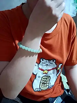little-effy online show from June 14, 2026, 1:56 pm