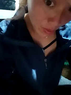 little-effy online show from June 7, 2026, 11:37 am