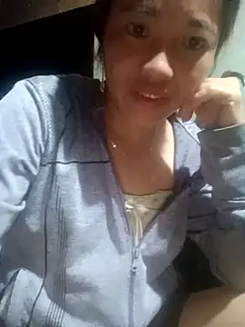Snapshot of little-effy chatting on July 24, 2026, 10:17 pm little-effy online show from July 24, 2026, 10:17 pm