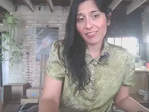DommeVioleta online show from June 11, 2026, 5:43 pm