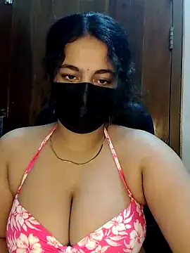 nosrat014 online show from April 27, 2026, 4:27 pm