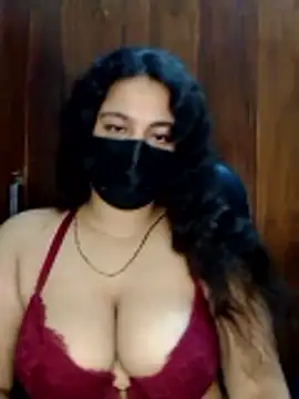 nosrat014 online show from April 30, 2026, 5:42 pm