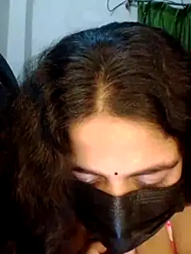 nosrat014 online show from May 1, 2026, 10:48 pm