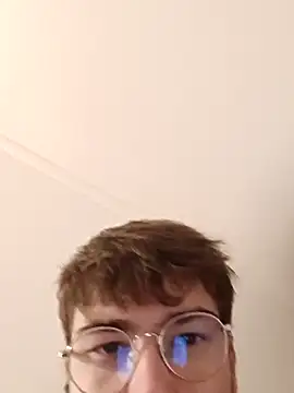 Max69690 online show from April 22, 2026, 8:26 pm