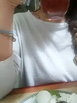 Snapshot of NovaMia chatting on March 9, 2026, 7:23 am NovaMia online show from March 9, 2026, 7:23 am