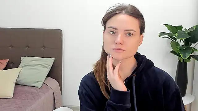 Jessy lil online show from February 15, 2026, 9:52 am