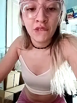 soylulita07 online show from February 4, 2026, 7:47 am