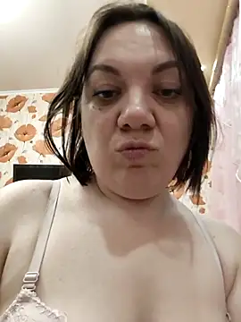 Snapshot of LimonLoveqw chatting on February 20, 2026, 6:32 pm LimonLoveqw online show from February 20, 2026, 6:32 pm