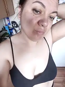 Snapshot of LimonLoveqw chatting on March 29, 2026, 10:28 am LimonLoveqw online show from March 29, 2026, 10:28 am