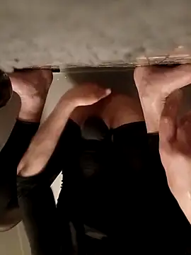 Olivassl22 online show from April 18, 2026, 9:59 pm