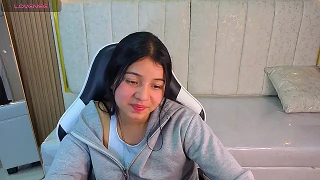 Sofi Adams Tx online show from December 17, 2025, 1:38 pm