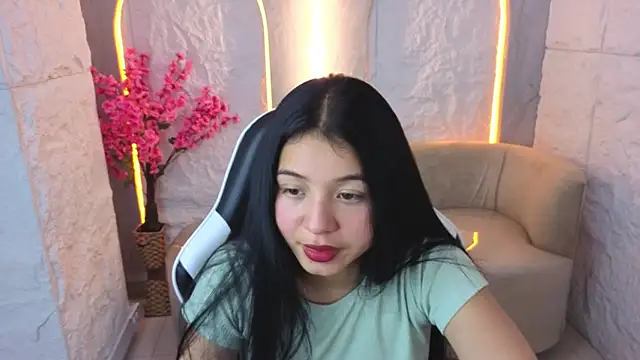 Sofi Adams Tx online show from December 15, 2025, 1:28 pm