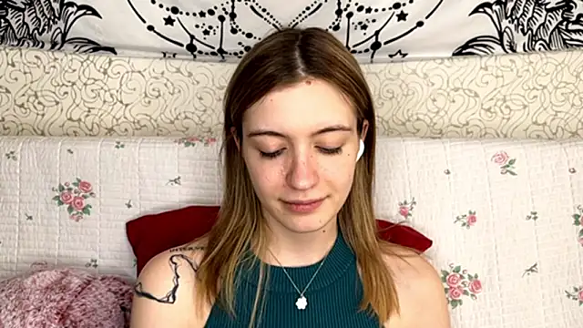 Snapshot of Shining_Robi chatting on February 12, 2026, 12:38 pm Shining Robi online show from February 12, 2026, 12:38 pm