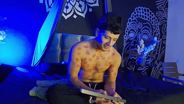 MagnusKnight  online show from March 26, 2026, 9:24 pm