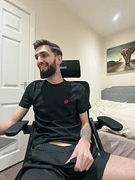 Juliann69Ramiro online show from March 30, 2026, 8:21 pm