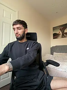 Juliann69Ramiro online show from April 3, 2026, 4:46 pm