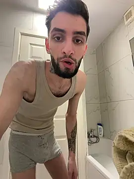 Juliann69Ramiro online show from February 18, 2026, 8:05 pm