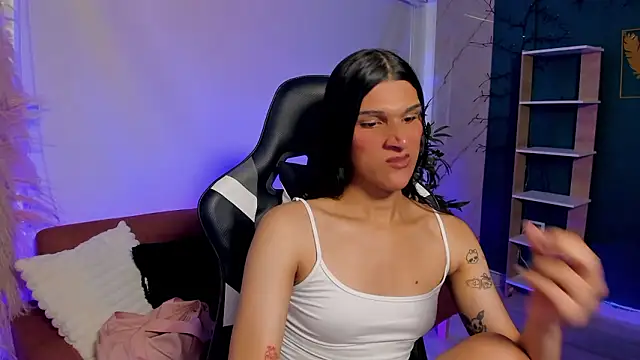 Snapshot of Bianca_baldwin_ chatting on March 5, 2026, 9:33 pm Bianca baldwin online show from March 5, 2026, 9:33 pm