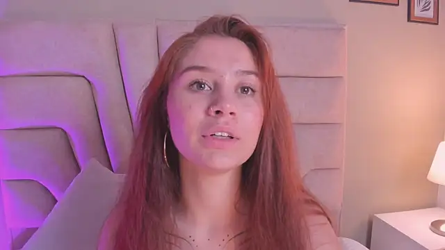 Amelia Saenz  online show from July 10, 2026, 7:36 pm